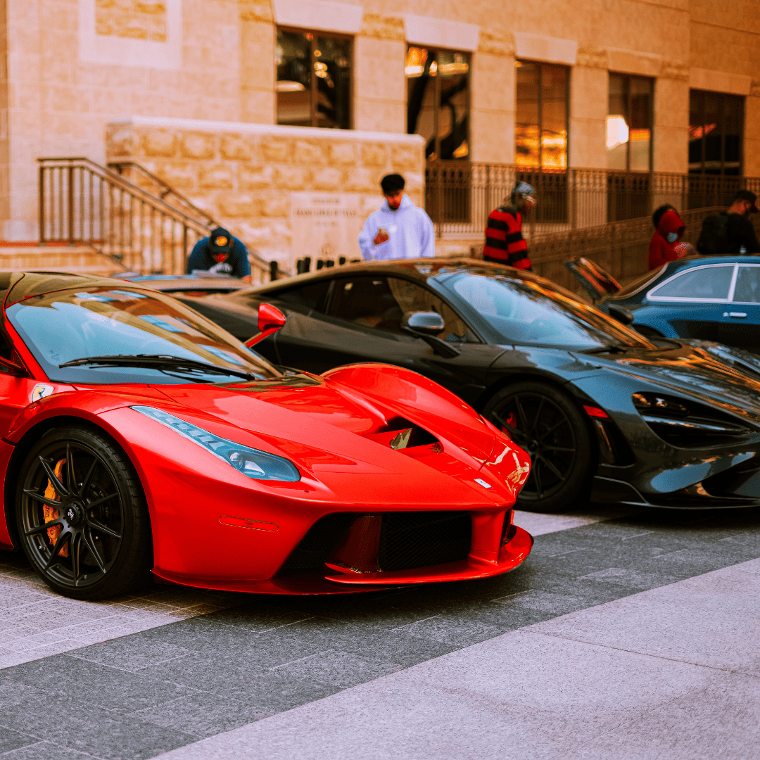Carros esportivos representando o serviço de locação de veículos